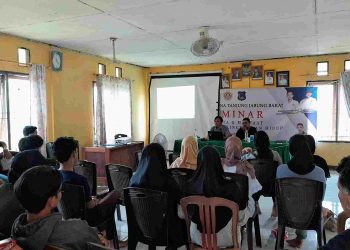 Seminar tentang manfaat dan bahaya sampah bagi lingkungan di Desa Tungkal I [dok ist]
