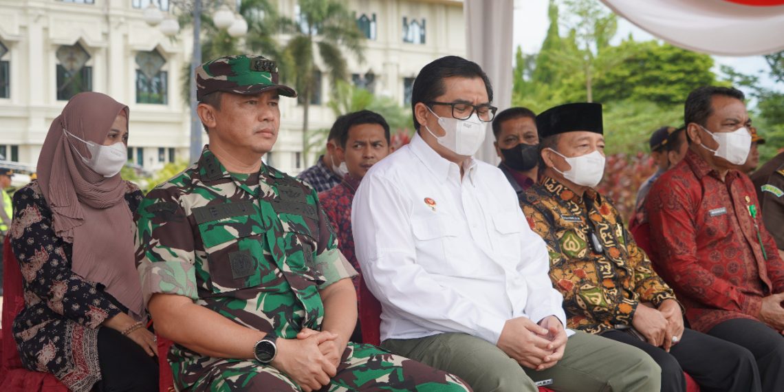Kasiops Kasrem 042/Gapu saat menhadiri Apel Kesiapan Ops Lilin Pam Nataru [Dok Penrem 042/Gapu]