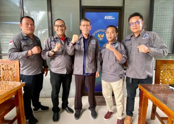 Pengurus Dewan Pimpinan Daerah Pemerhati Jurnalis Siber (DPD PJS) Sumut melakukan pertemuan dengan Kepala Badan Narkotika Nasional (BNN) Provinsi Sumut Brigjen Toga H Panjaitan di Jalan Pancing, Jumat (23/12/2022). [dok PJS]