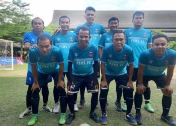 Tim Pers FC (A) foto bersama sebelum laga [Dok.Tim Pers FC]