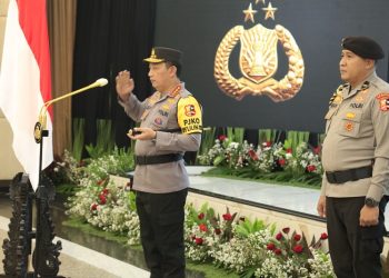 Kapolri, Listyo Sigit Prabowo, dalam upacara Korps Raport di Gedung Rupatama Mabes Polri, Jakarta Selatan, Sabtu (31/12/2022). [dok humas polri]