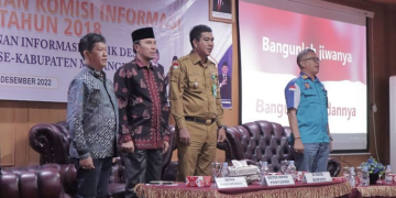 Ketua DPRD Provinsi Jambi Edi Purwanto membuka Kegiatan Sosialisasi Peraturan Komisi Informasi [dok Reza/Aurduri.com]