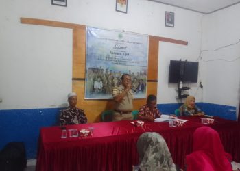  Kegiatan pisah sambut dan serah terima Jabatan dari Kades lama, M Yusup, kepada Kades terpilih, Asropin, di aula Kantor Desa Lagan Tengah, Jumat (30/12/2022). [Foto Misbah]