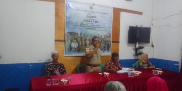  Kegiatan pisah sambut dan serah terima Jabatan dari Kades lama, M Yusup, kepada Kades terpilih, Asropin, di aula Kantor Desa Lagan Tengah, Jumat (30/12/2022). [Foto Misbah]
