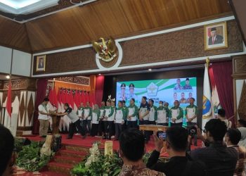 Acara pelantikan Dewan Pimpinan Wilayah Asosiasi Penambang Rakyat Indonesia Provinsi Jambi, di Rumah Dinas Gubernur Jambi, Senin (9/1/2023). [Dok APRI Jambi]