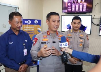 Kunjungan Kapolda Jambi ke stasiun TVRI Jambi, Kamis (12/1/2023). [Foto Humas Polda Jambi]