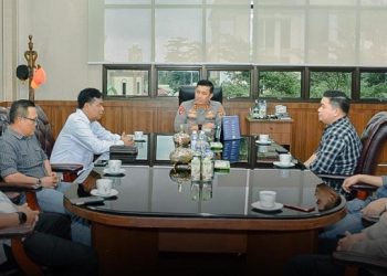 Kunjungan SMSI Provinsi Jambi di ruang kerja Kapolda Jambi, Selasa (31/1/2023). [Foto Humas Polda Jambi]