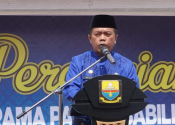 Al Haris saat meresmikan Asrama Panti Disabilitas Multi Layanan dan Gerai Usaha Milik Disabilitas, bertempat di Jalan Pattimura depan Lembaga Pemasyarakatan Jambi, Kamis (05/01/2023). [Foto Aurduri.com/Reza]
