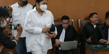 Istri mantan Kadiv Propam Polri Ferdy Sambo, Putri Candrawathi, divonis 20 tahun penjara. [Foto Kompas.com/Kristianto Purnomo]