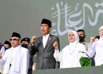 Presiden Joko Widodo beserta Ibu Iriana Joko Widodo menghadiri resepsi puncak satu abad Nahdlatul Ulama (NU) yang digelar di Gelora Delta Sidoarjo, Kabupaten Sidoarjo, Provinsi Jawa Timur, Selasa, 7 Februari 2023. [Foto: BPMI Setpres/Muchlis Jr.]