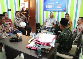 Kunjungan Kerja Kapolres Tanjab Timur ke Polsek Geragai, Kamis (2/2/2023). [Foto Misbah]