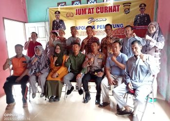 Kegiatan Jum'at Curhan yang digelar Polsek Pemayung di Kantor Desa Ture, Kecamatan Pemayung, Kabupaten Batanghari, Jumat (3/2/2023). [Foto Arian Arifin]