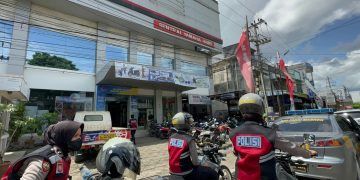 Polwan Ditsamapta Polda Jambi melakukan patroli keliling Kota Jambi pada Selasa pagi (14/2/2023). [Foto Humas Polda Jambi]