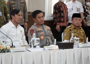 Rapat Koordinasi Pembahasan Penertiban dan Penyelesaian Angkutan Batubara di Provinsi Jambi, bertempat di Ruang Rapat Damar Gedung Heritage Lantai 2 Kementerian Energi Sumber Daya Mineral, Jakarta Pusat, Selasa (14/02/2023). [Foto Diskominfo Jambi/Harun]