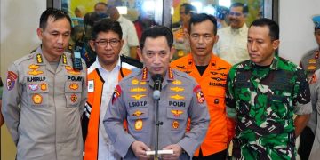 Kapolri saat jumpa pers di Posko Merangin, Selasa (21/2/2023). [dok Humas Polda Jambi]