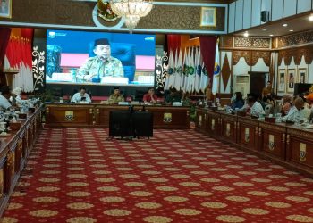 Rapat Kementrian ESDM bersama Gubernur Jambi, pimpinan Forkompinda dan pemilik perusahaan batu bara di Rumah Dinas Gubernur Jambi, Senin (27/2/2023). [Foto Riki]