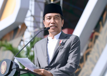 Presiden Joko Widodo menyampaikan sambutannya pada resepsi puncak satu abad Nahdlatul Ulama yang diselenggarakan di Gelora Delta Sidoarjo, Kabupaten Sidoarjo, Provinsi Jawa Timur, pada Selasa, 7 Februari 2023. [Foto: BPMI Setpres/Muchlis Jr.]