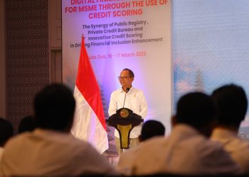 Kepala Eksekutif Pengawas Perasuransian, Penjaminan dan Dana Pensiun Ogi Prastomiyono dalam seminar internasional di Bali, Kamis (16/3/2023). [Foto: Humas OJK/Aman Santoso]