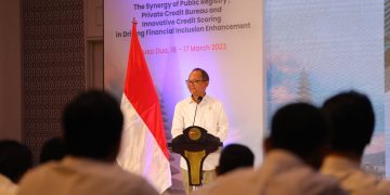Kepala Eksekutif Pengawas Perasuransian, Penjaminan dan Dana Pensiun Ogi Prastomiyono dalam seminar internasional di Bali, Kamis (16/3/2023). [Foto: Humas OJK/Aman Santoso]