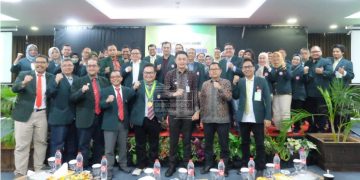 Pj Bupati Muaro Jambi, Bachyuni Drliansyah, SH., MH., saaat menghadiri acara Pelantikan Pengurus Ikatan Dokter Indonesia (IDI) Cabang Muaro Jambi periode 2022-2025 di Ballroom  Hotel Odua Weston Jambi, Sabtu (4/3/2023). [Dok. Diskominfo Muaro Jambi]
