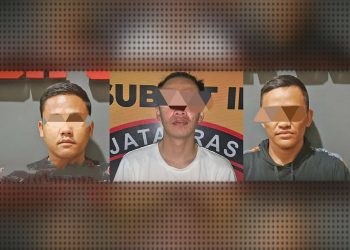 3 orang pelaku tindak pidana penganiayaan setelah menyerahkan diri, Minggu (26/03/2023). [Dok. Humas Polda Jambi]