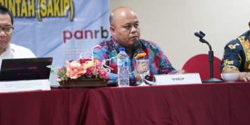 Wabup Robby Nahliansyah saat membuka acara Bimtek Peningkatan Kualitas SAKIP di Hotel Yuan Garden Pasar Baru Jakarta, Selasa (28/2/2023). [Dok. Diskominfo Tanjabtim]