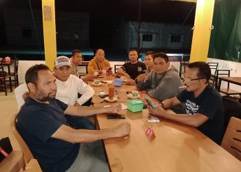 Pengurus DPD PJS Kepri saat melakukan rapat evaluasi terkait persiapan Musda DPD PJS Kepri, Kamis (02/03/2023). [Dok. Pemerhati Jurnalis Siber]