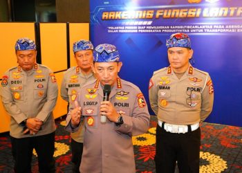 Kapolri, Jenderal Listyo Sigit Prabowo saat konferensi pers pada Rakernis jajaran Korlantas Polri di Bandung, Jawa Barat, Selasa, (14/03/2023). [Dok. Divisi Humas Polri]