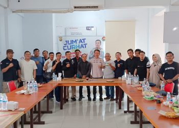 Kegiatan Jum'at Curhat bersama para wartawan bertempat di Kopi Tiam Sahabat, Jumat, (17/3/23). [Foto: Humas Polda Jambi]