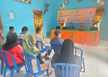 Kegiatan Jumat Curhat di Balai Desa Senaning, Kecamatan Pemayung Kabupaten Batanghari Jambi, Jumat (17/03/2023). [Foto: Arian Arifin]