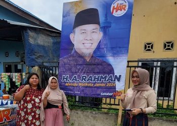 Warga pendukung HAR untuk Kota Jambi 2024. [Foto: St Hendra]