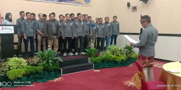Ketum DPP PJS Mahmud Marhaba melantik Pengurus DPD PJS Sumsel, Sabtu (18/03/2023). [Dok. PJS]