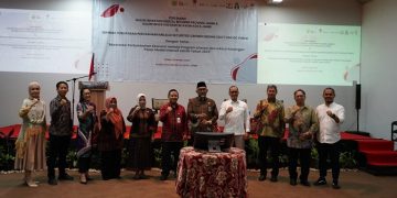 Sekda Sudirman saat menghadiri peresmian Galeri Investasi Digital BEI, Kadin Kota Jambi dan HIPMI Provinsi Jambi, bertempat di Rumah Kito Resort Hotel, Senin (20/03/2023). [Foto: Diskominfo/Novriansah]