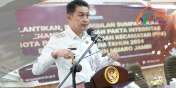 Pj Bupati Muaro Jambi Bachyuni Deliansyah saat Hadiri Pelantikan Anggota PPK Kabupaten Muaro Jambi, Rabu (04/01/2023). [Foto: Diskominfo Muaro Jambi]