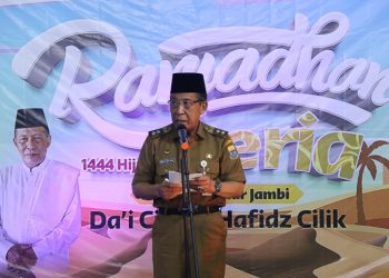 Wagub Sani saat menyampaikan kata sambutan pada pembukaan 'Ramadhan Ceria' Jambi TV di Gedung Jambi TV, Selasa (28/03/2023). [Foto : Diskominfo/Agus]