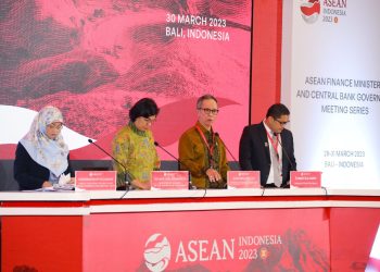 Konferensi pers Financing tranction in Asean di Bali Jumat (31/03/2023) - [Dok. Humas OJK]
