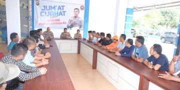 Polda Jambi Gelar Jum'at Curhat Bersama Transportir Angkutan Batubara di Kantor Ditlantas Polda Jambi, Jumat, (31/03/23). [Dok. Humas Polda Jambi]