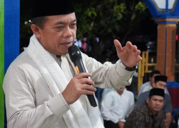 Gubernur Al Haris saat Safari Ramadhan 1444 H di Desa Rawa Jaya, Kecamatan Tabir Selatan, Kabupaten Merangin, Sabtu (08/04/2023). [Foto: Diskominfo/Novriansah]