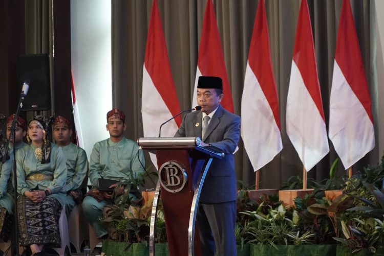 Gubernur Jambi, Al Haris, mengikuti Pengukuhan Kepala Perwakilan Bank Indonesia Provinsi Jambi, bertempat di  Swiss-Belhotel Jambi, Senin, (10/04/ 2023). [Foto: Diskominfo/Harun]