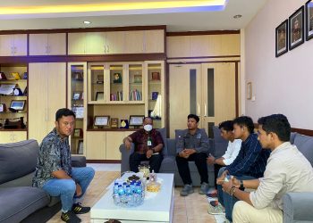 Pengurus DPC PJS Tanjabbar saat bersilaturahim dengan Kejari, Jumat (28/04/2023). [PJS]