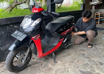 Perawatan sepeda motor yang bisa dilakukan dirumah. [Dok. Sinsen/Ajeng]