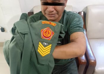 TNI Gadungan setelah diamankan di Koramil 04/ Jati Asih. [Dok. Dispenad]