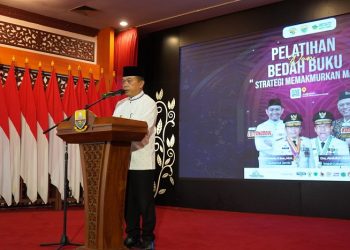 Al Haris saat menghadiri PELATIHAN DAN BEDAH BUKU “STRATEGIS MEMAKMURKAN MASJID  di Auditorium Rumdis Jambi, Minggu (02/04/2023). [Foto: Diskominfo/Novriansah]