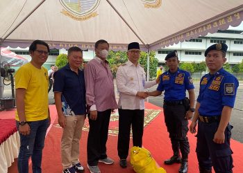 Sinsen gelar pembagian sembako tahun ke-16 bertempat di Jalan Pangeran Hidayat Paal VI, Kecamatan Kotabaru, Kota Jambi, Rabu (12/04/2023). [Dok. Sinsen/Ajeng]