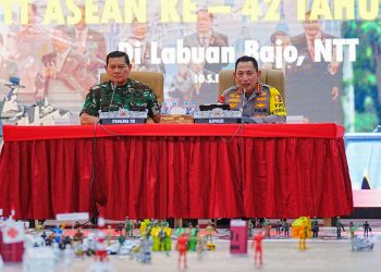 Apel Gelar Pasukan  pengamanan penyelenggaraan KTT ASEAN di Labuan Bajo, Minggu (07/05/2023). [Dok. Div Humas Polri]