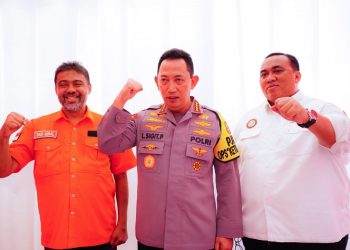 Kapolri, Jenderal Listyo Sigit Prabowo saat memberikan keterangan usai melakukan peninjauan di Istora Senayan, Jakarta, Senin, (01/05/ 2023). [Dok. Div Humas Polri]