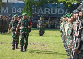 Apel Gelar Pasukan Pengamanan Jelang Kunjungan Presiden RI di Jambi  di lapangan Upacara Makorem 042/Gapu Jambi, Selasa (02/05/2023). [Dok. Penrem 042/Gapu]