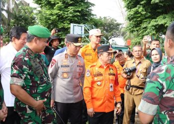 Kapolda Jambi, Irjen Pol. Rusdi Hartono usai mengikuti pelaksanaan apel Siaga Darurat Penanganan Bencana Kekeringan dan karhutla di Lapangan Makorem 042/Gapu, Senin (08/05/2023). [Dok. Humas Polda Jambi]