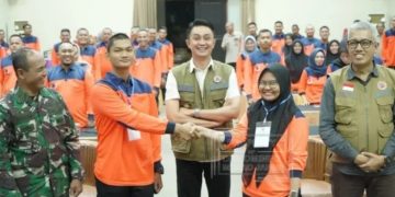 Pj Bupati Muaro Jambi membuka secara langsung pelatihan pengembangan kapasitas tim reaksi cepat (TRC) Badan Penanggulangan Bencana Daerah (BPBD) Kabupaten Muaro jambi, Minggu (12/03/2023) bertempat di Hotel Ratu Jambi. [Dok. Diskominfo Muaro Jambi]