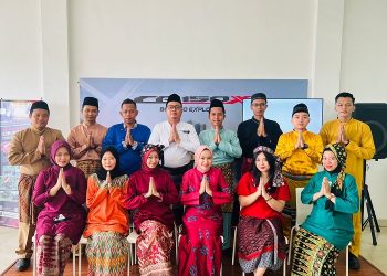 Rayakan HUT Kota Jambi yang ke 77, 13 Dealer resmi Honda kenakan pakaian adat, Rabu (17/5/2023). [Foto: Sinsen/Ajeng]